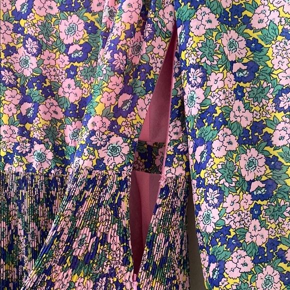 Boden The Plisse Mini Dress Tiered Skirt Chiffon Long Sleeve Ruffles Pink Sz 4 - Picture 9 of 16